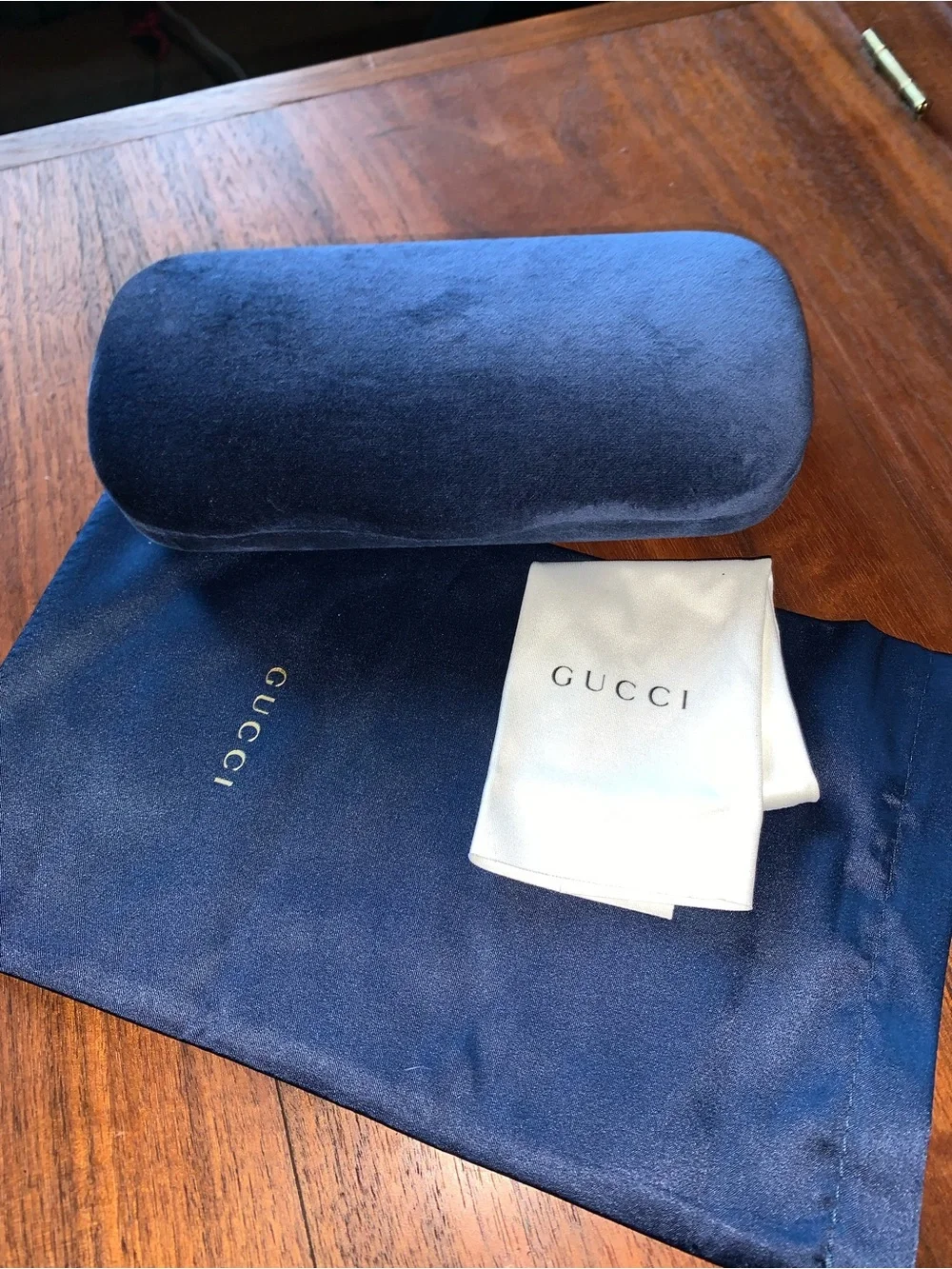Gucci glasses case, velvet blue with cloth and dust bag